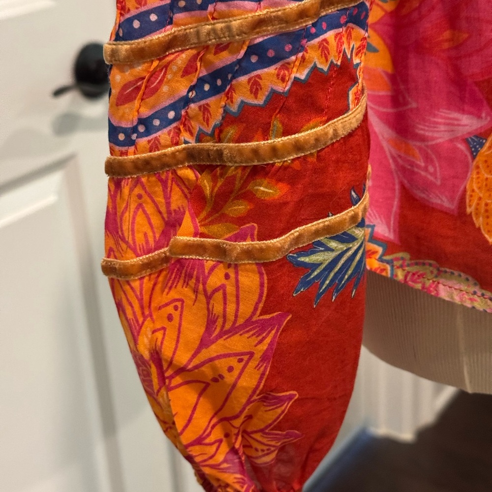 FARM Rio Red Pink Orange Floral Ruffled Button-Front Blouse - Picture 4 of 11